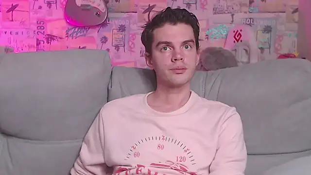 Snapshot of Mike_Burn chatting on 02.12.25 Mike Burn online show from 02.12.25