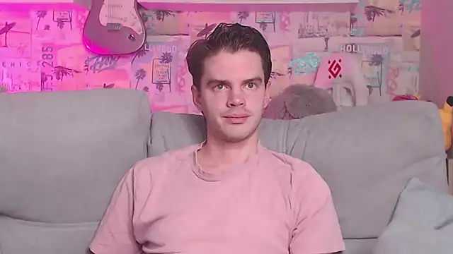 Snapshot of Mike_Burn chatting on 02.15.25 Mike Burn online show from 02.15.25