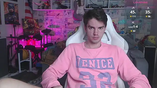 Snapshot of Mike_Burn chatting on 03.01.25 Mike Burn online show from 03.01.25