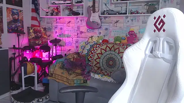 Snapshot of Mike_Burn chatting on 03.02.25 Mike Burn online show from 03.02.25