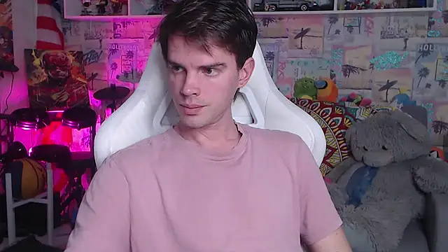 Snapshot of Mike_Burn chatting on 03.03.25 Mike Burn online show from 03.03.25