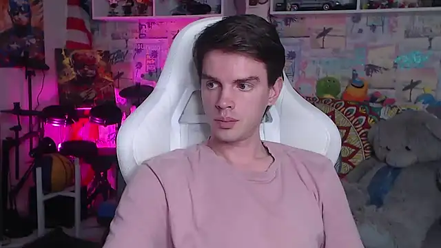 Snapshot of Mike_Burn chatting on 03.03.25 Mike Burn online show from 03.03.25