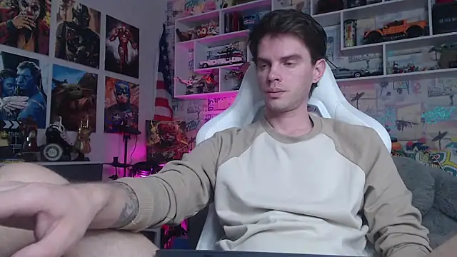 Snapshot of Mike_Burn chatting on 03.08.25 Mike Burn online show from 03.08.25