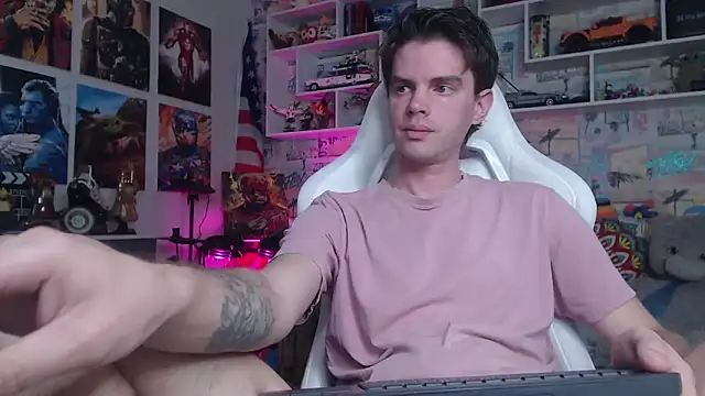 Snapshot of Mike_Burn chatting on 03.10.25 Mike Burn online show from 03.10.25