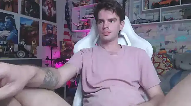 Snapshot of Mike_Burn chatting on 03.11.25 Mike Burn online show from 03.11.25