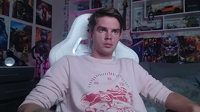 Snapshot of Mike_Burn chatting on 10.01.25 Mike Burn online show from 10.01.25