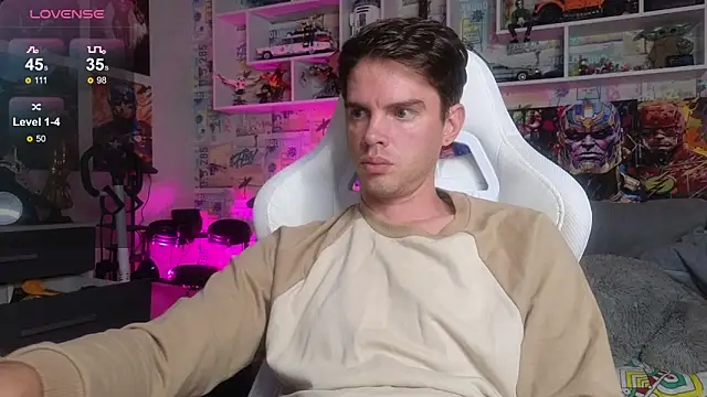 Snapshot of Mike_Burn chatting on 10.05.25 Mike Burn online show from 10.05.25