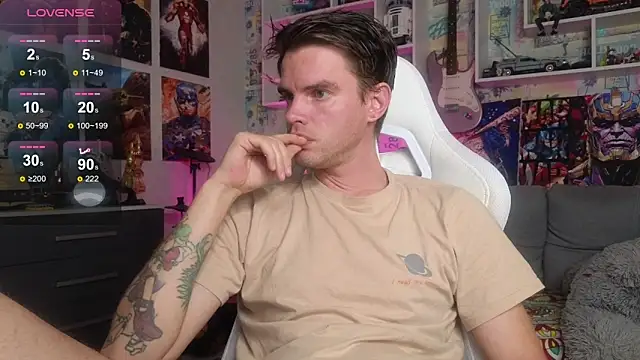 Snapshot of Mike_Burn chatting on 10.15.25 Mike Burn online show from 10.15.25