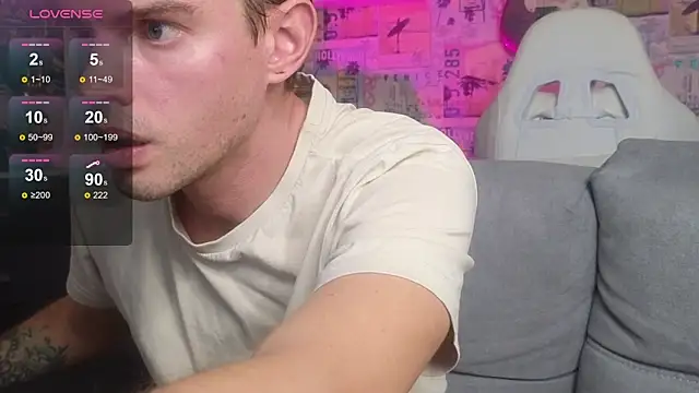 Snapshot of Mike_Burn chatting on 11.27.25 Mike Burn online show from 11.27.25