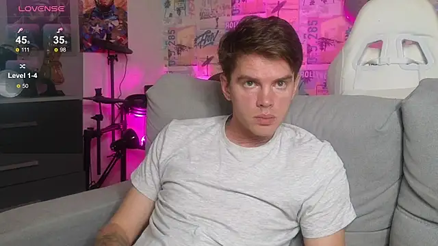 Snapshot of Mike_Burn chatting on 11.29.25 Mike Burn online show from 11.29.25