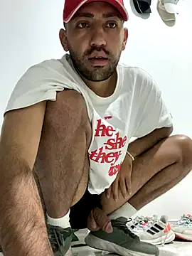 Snapshot of JuanZapata33 chatting on 12.03.24 JuanZapata33 online show from 12.03.24