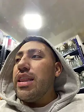 Snapshot of JuanZapata33 chatting on 11.28.25 JuanZapata33 online show from 11.28.25