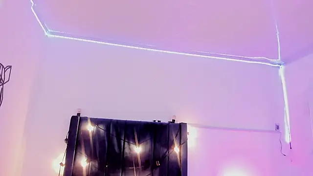 Snapshot of CamiloDoumit chatting on 02.03.25 CamiloDoumit online show from 02.03.25