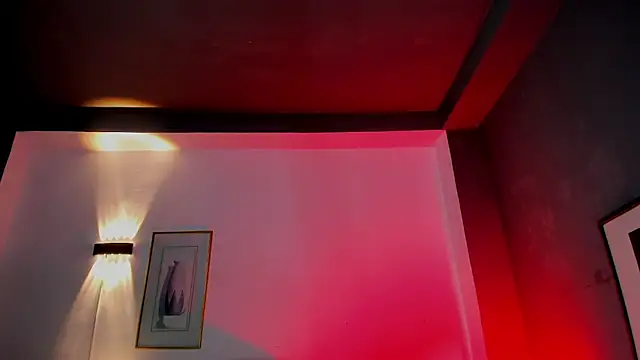 Travistanner 28 online show from 12.14.25