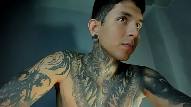 Travistanner 28 online show from 04.19.26