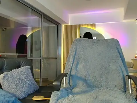 Snapshot of thesweetkhloe__ chatting on 10.21.25 thesweetkhloe online show from 10.21.25