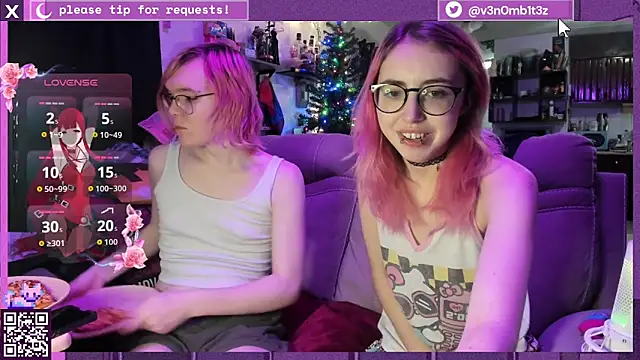 Snapshot of v3n0mb1t3z chatting on 12.20.25 v3n0mb1t3z online show from 12.20.25