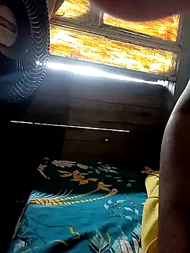 Snapshot of luna_hell chatting on 12.04.24 luna hell online show from 12.04.24