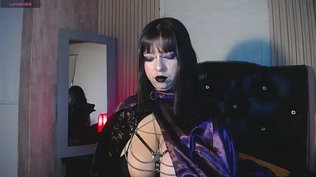 kittyhouse hs online show from 12.20.24