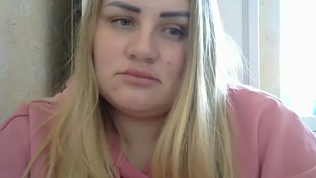 Snapshot of Honeydew-Waves chatting on 02.17.25 Honeydew-Waves online show from 02.17.25