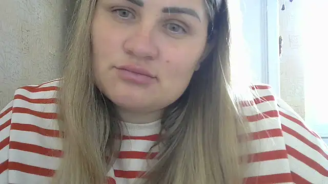 Snapshot of Honeydew-Waves chatting on 10.15.25 Honeydew-Waves online show from 10.15.25