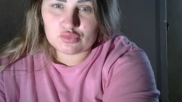 Snapshot of Honeydew-Waves chatting on 11.17.25 Honeydew-Waves online show from 11.17.25