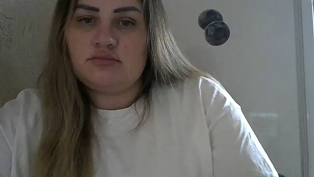 Snapshot of Honeydew-Waves chatting on 11.20.25 Honeydew-Waves online show from 11.20.25