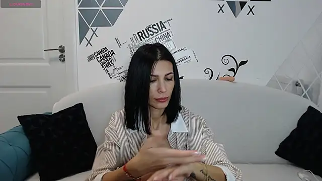 Snapshot of -jennyX0 chatting on 02.04.25 -jennyX0 online show from 02.04.25