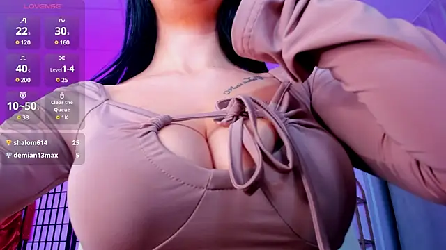 Snapshot of SinCityLiz chatting on 03.12.25 SinCityLiz online show from 03.12.25