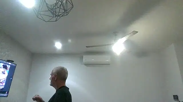 Flippyx4U online show from 02.08.26