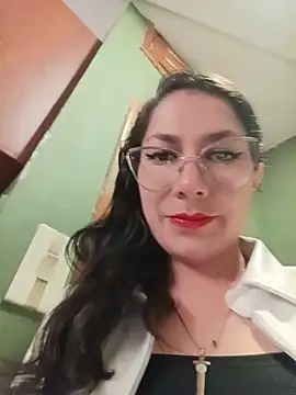 Snapshot of VALERY-03_ chatting on 05.15.26 VALERY-03 online show from 05.15.26