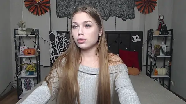 LaraPika online show from 10.30.25