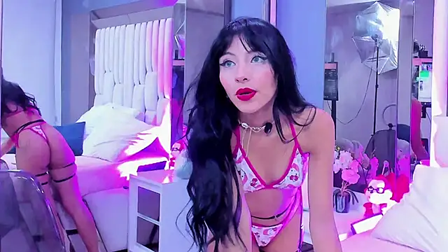 Kitty Eliffe online show from 02.25.25