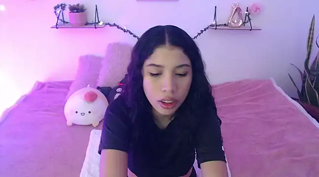 Snapshot of AmberJeong chatting on 12.12.24 AmberJeong online show from 12.12.24