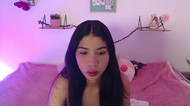 Snapshot of AmberJeong chatting on 12.22.24 AmberJeong online show from 12.22.24