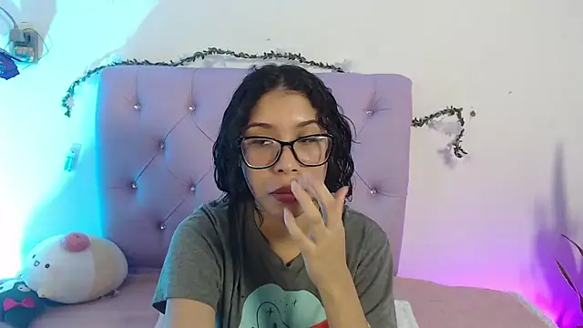 Snapshot of AmberJeong chatting on 01.17.25 AmberJeong online show from 01.17.25