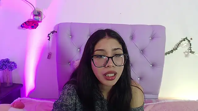 Snapshot of AmberJeong chatting on 01.21.25 AmberJeong online show from 01.21.25