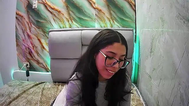 Snapshot of AmberJeong chatting on 01.30.25 AmberJeong online show from 01.30.25