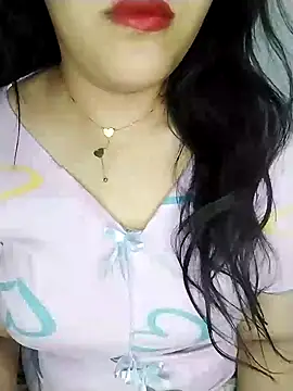 Snapshot of Tota_Khan chatting on 12.24.24 Tota Khan online show from 12.24.24