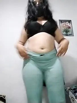 Snapshot of Tota_Khan chatting on 11.21.25 Tota Khan online show from 11.21.25