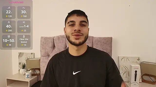 Snapshot of Amadeo_Wild chatting on 10.25.25 Amadeo Wild online show from 10.25.25