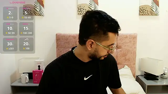 Amadeo Wild online show from 03.08.26