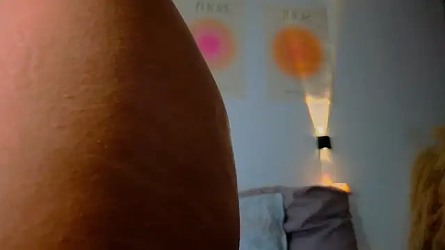 AlessaPears online show from 02.02.25