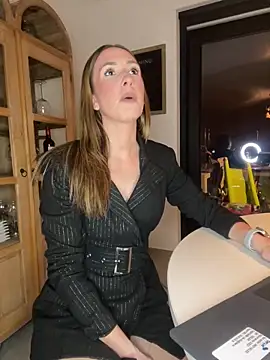 Snapshot of lola_tentatiion chatting on 02.21.25 lola tentatiion online show from 02.21.25