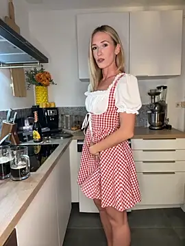 Snapshot of lola_tentatiion chatting on 09.19.25 lola tentatiion online show from 09.19.25