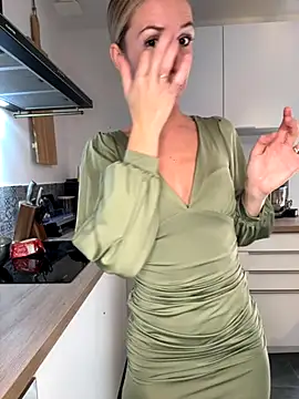 Snapshot of lola_tentatiion chatting on 09.26.25 lola tentatiion online show from 09.26.25