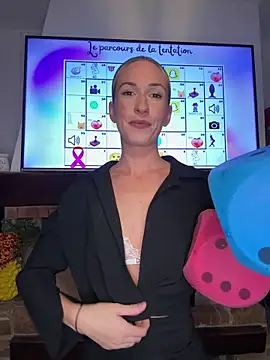 Snapshot of lola_tentatiion chatting on 10.05.25 lola tentatiion online show from 10.05.25