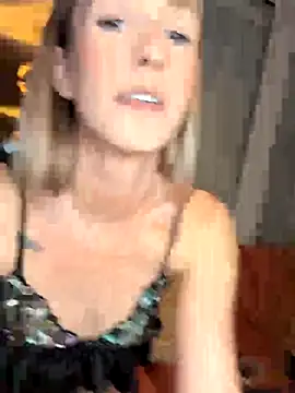 Snapshot of lola_tentatiion chatting on 11.29.25 lola tentatiion online show from 11.29.25