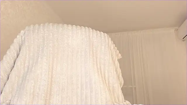 Snapshot of cherry_misaki chatting on 03.09.25 cherry misaki online show from 03.09.25