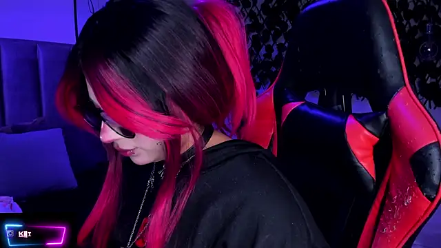 Kitty Gang online show from 12.17.25